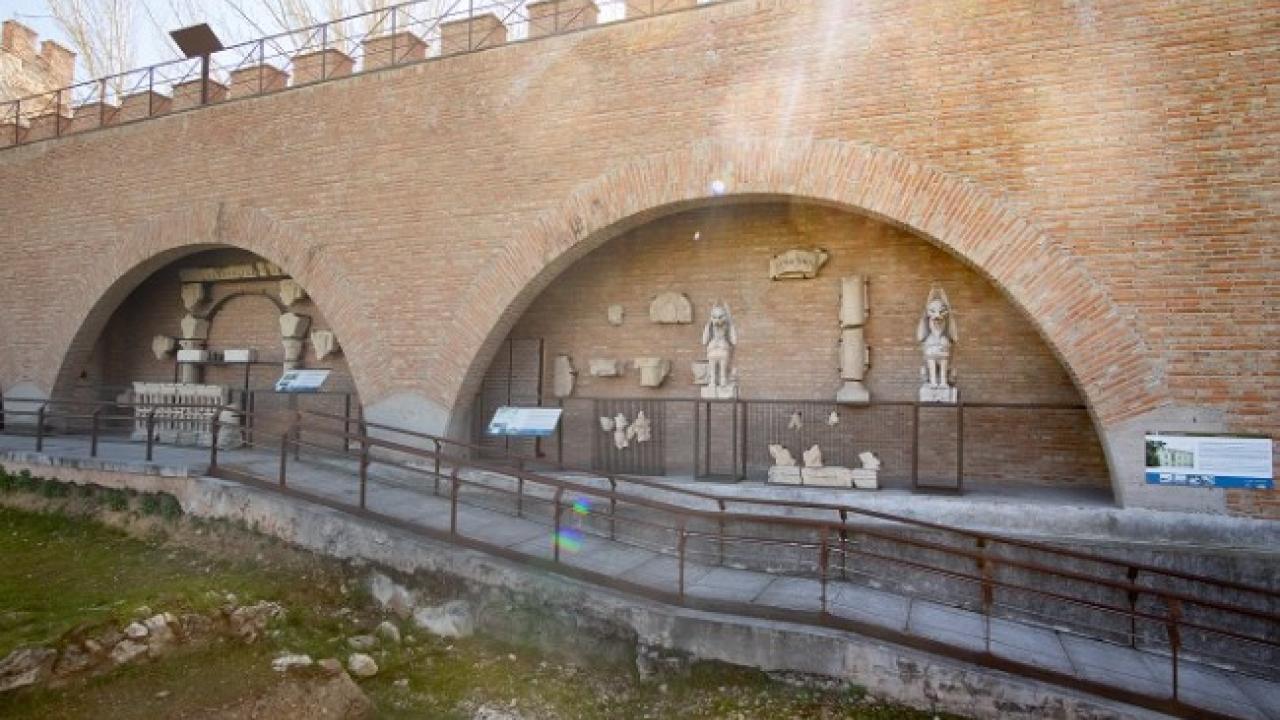 Murallas y antiquarium