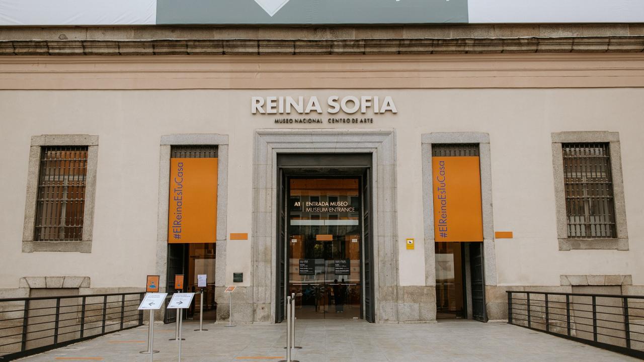 Acceso Edificio Sabatini