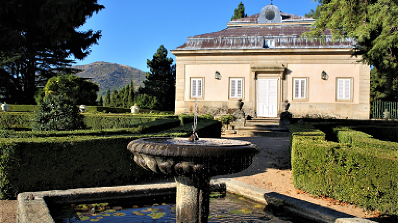 Visita del interior de la Casita del Infante