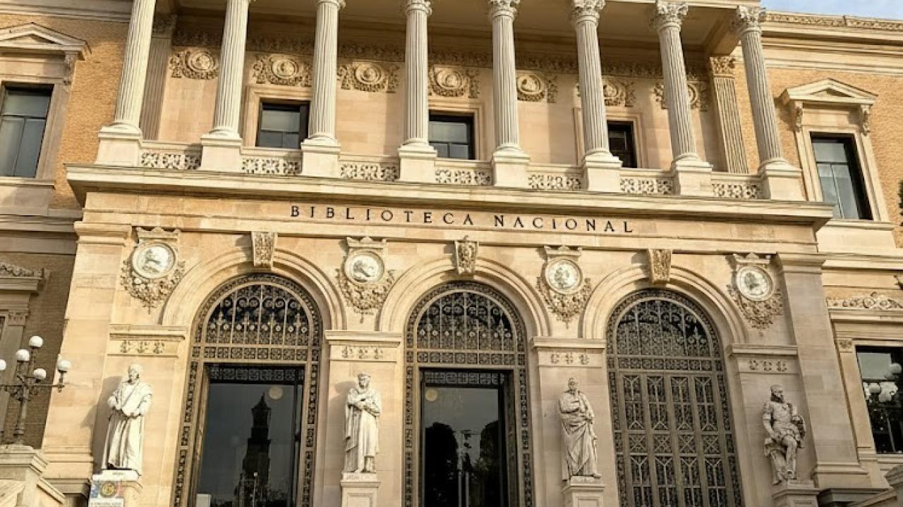 Fachada de la Biblioteca Nacional de España
