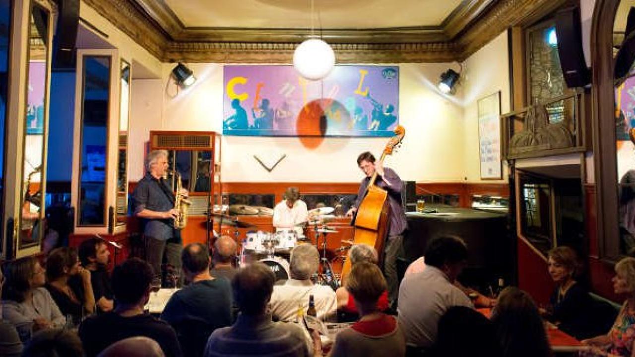 Imagen de un concierto en el mítico Café Central