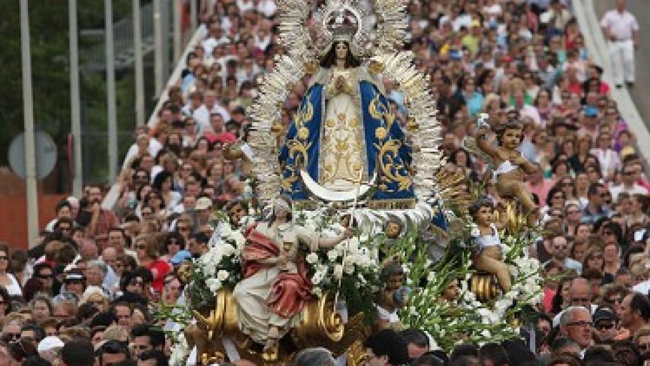 Imagen de la procesión en las fiestas de la Virgen de los Ángeles de Getafe