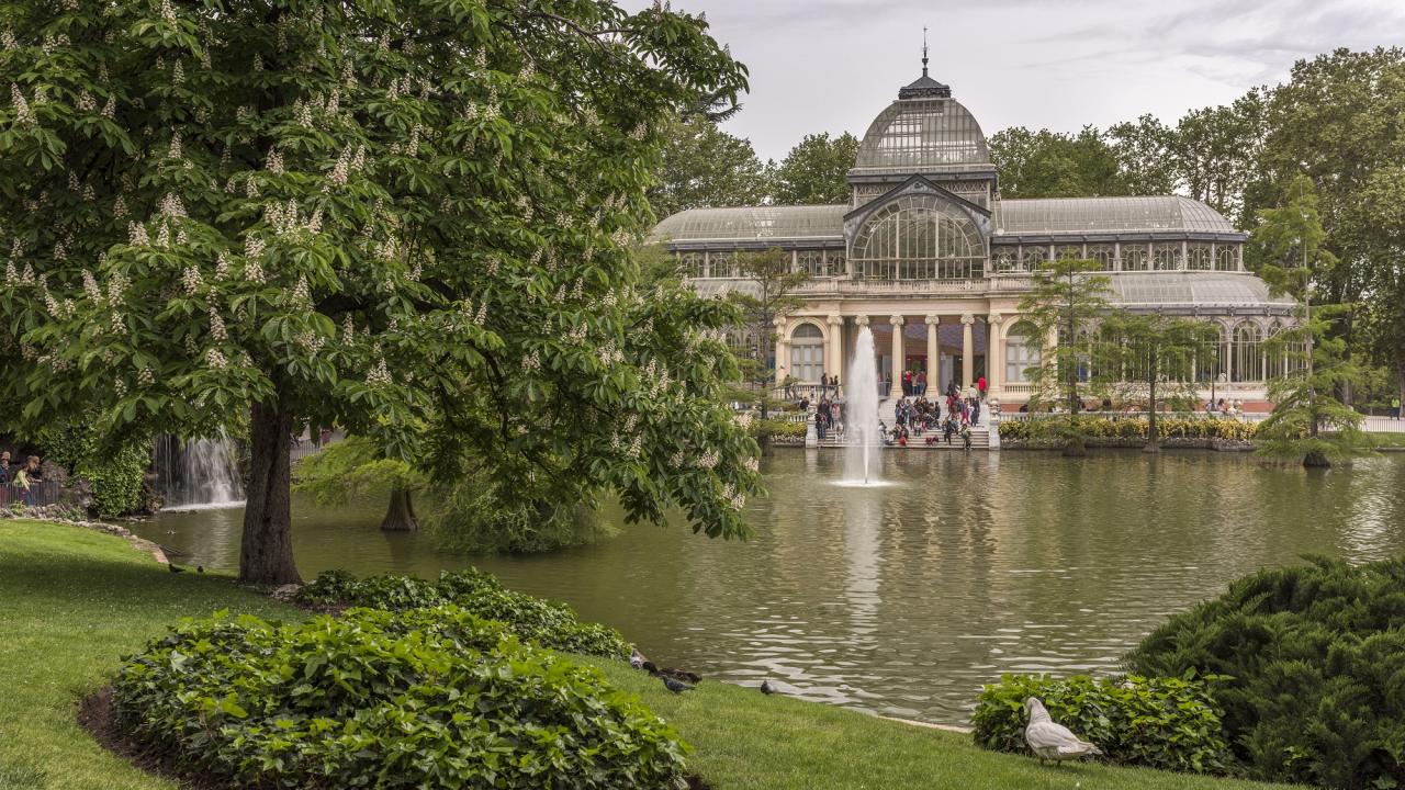 Vista general del Palacio de Cristal del Retiro