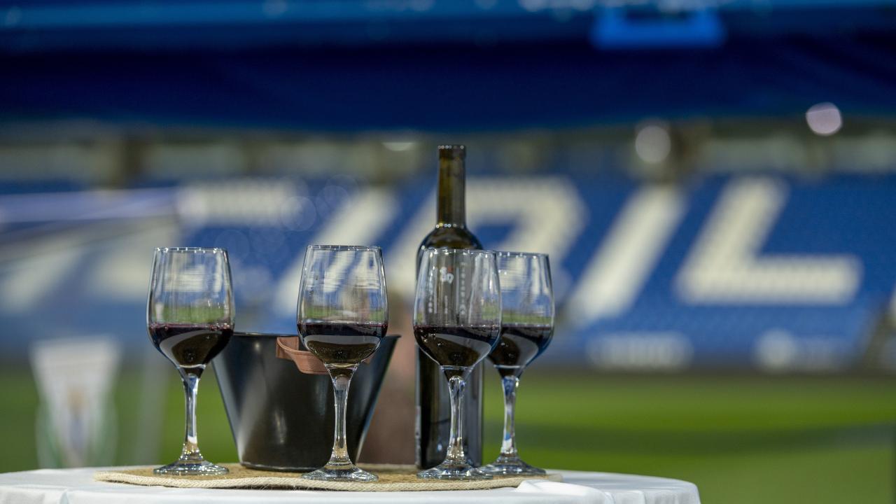 Vino en la experiencia Butarque Gourmet del C. D. Leganés