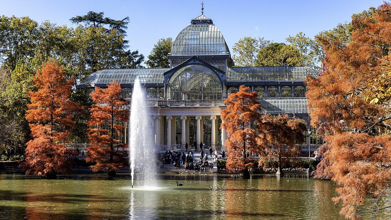 Palacio de Cristal del Parque de El Retiro. Foto: Archivo de la Dirección General de Turismo y Hostelería.