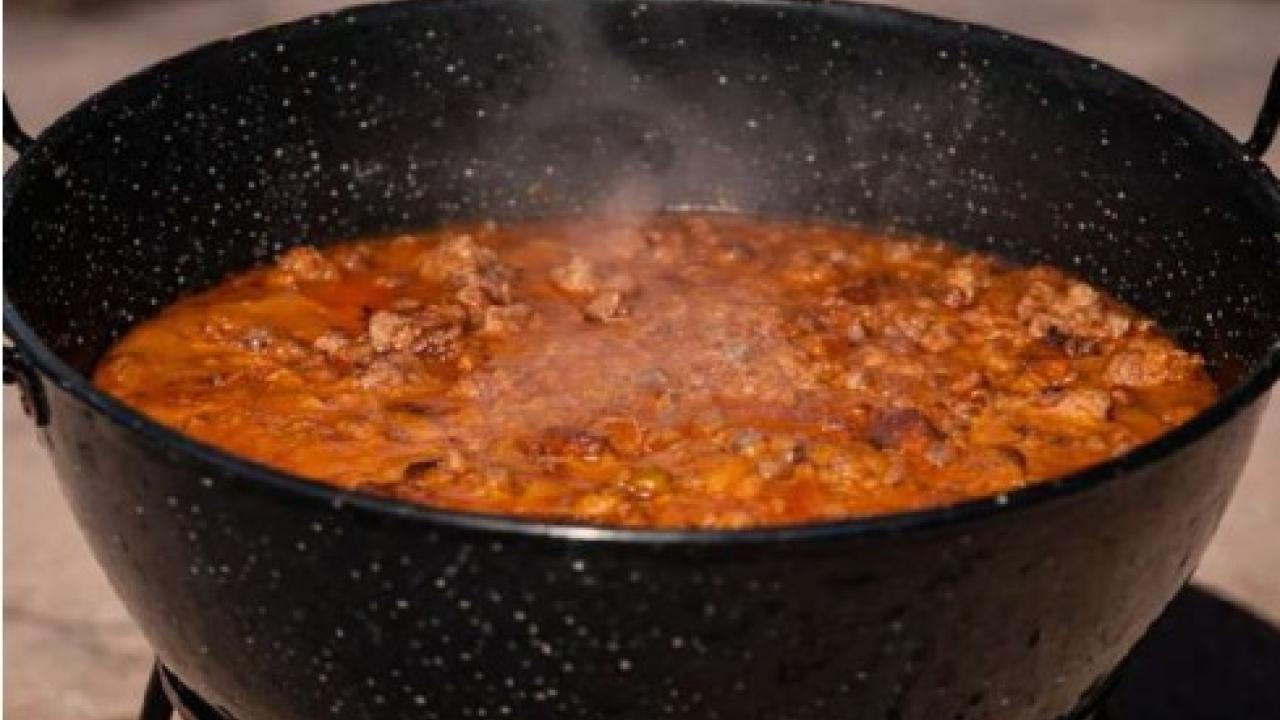 Imagen del plato típico de Colmenar de Oreja, ternera al desarreglo