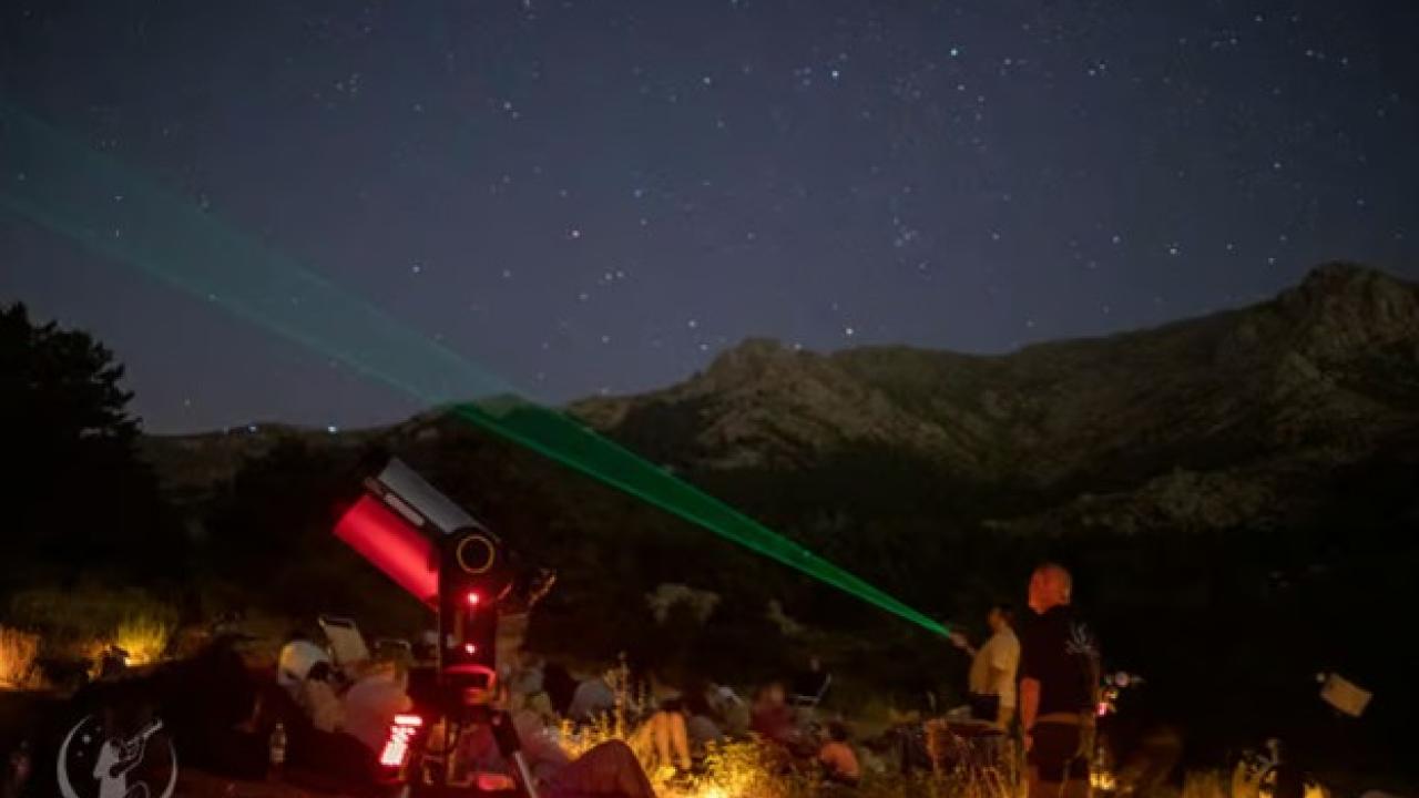 Observación astronómica en la Sierra de Guadarrama 