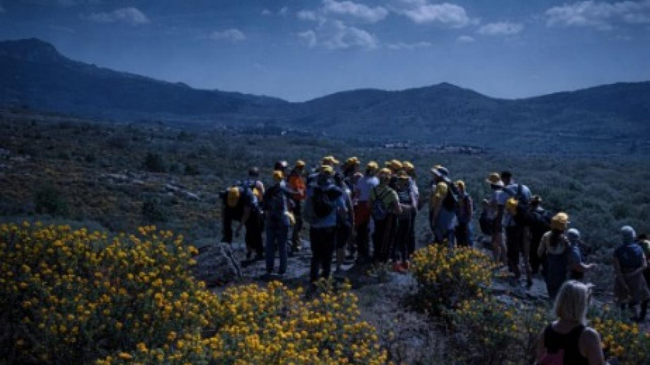 Ruta nocturna por el Cambroño bajo la luna llena 