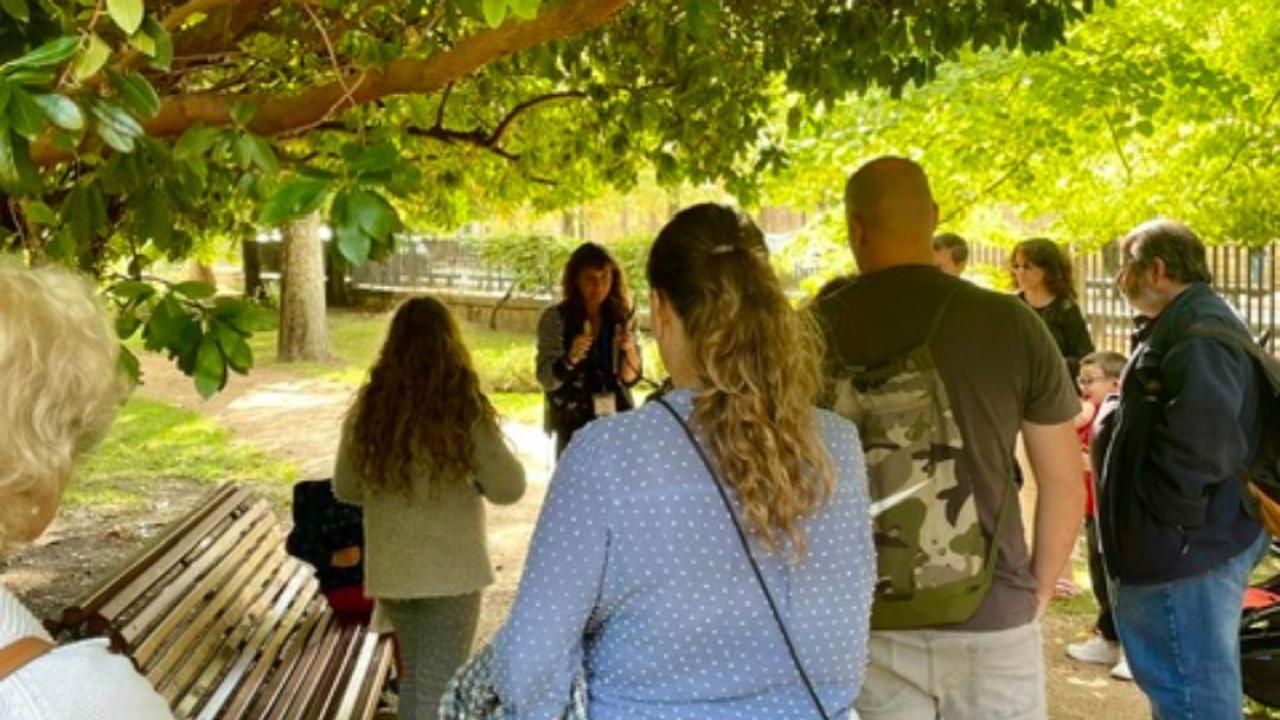 Visita guiada familiar "Un paseo entre árboles"