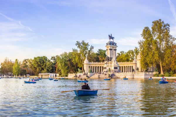 Barcas de recreo en El Retiro