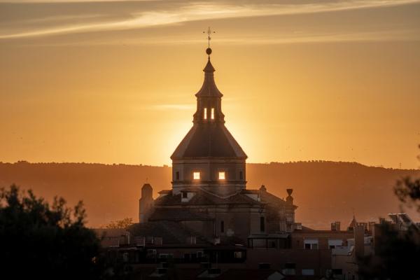 Foto del atardecer sobre el Convento de la Inmaculada Concepción de Loeches