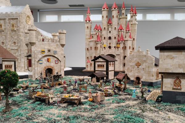 Exposición de la asociación Exin Castillo & West: el juguete español de construcción que hizo historia