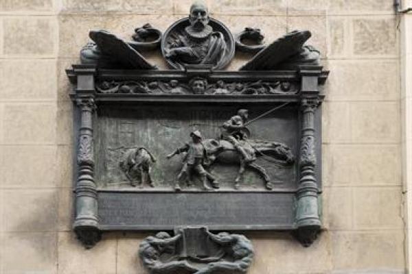 Placa conmemorativa de la antigua imprenta de Juan de la Cuesta