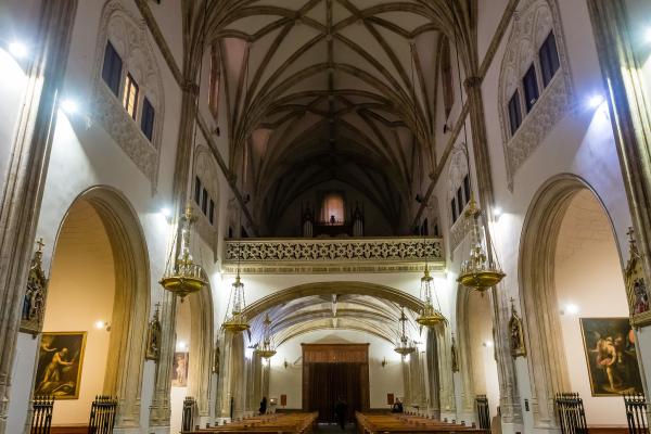 Interior de la iglesia de San Jerónimo el Real con el coro en primer término