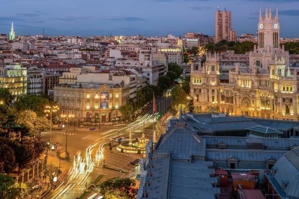 Vista de la plaza desde la azotea del Círculo de Bellas Artes. Foto: Javier Sanchez / Archivo de la Dirección General de Turismo y Hostelería.