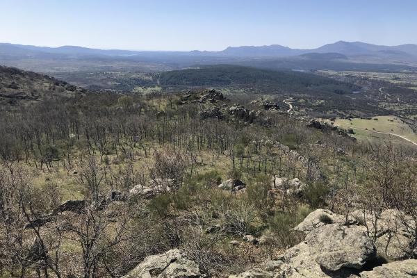 Vistas desde lo alto de la peña Canchobariza