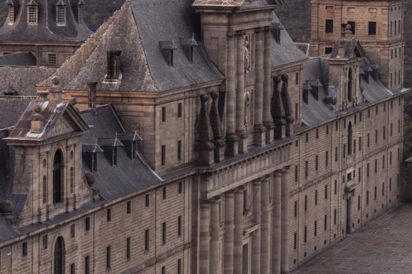 Fachada principal del Monasterio de San Lorenzo de El Escorial. Foto: Belén Imaz / Archivo de la Dirección General de Turismo y Hostelería.