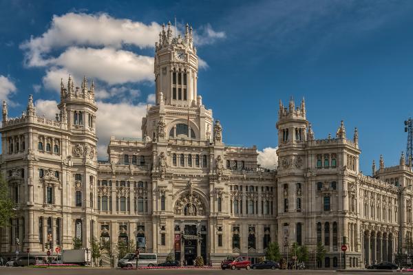 Palacio de la Prensa en la Plaza de Cibeles. Foto: Javier Sanchez / Archivo de la Dirección General de Turismo y Hostelería.