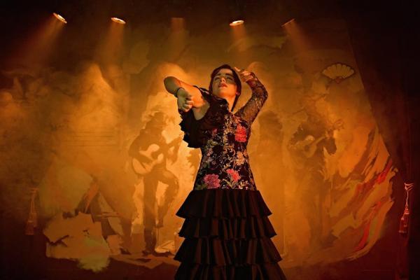 Actuación en el tablao Ópera Flamenca