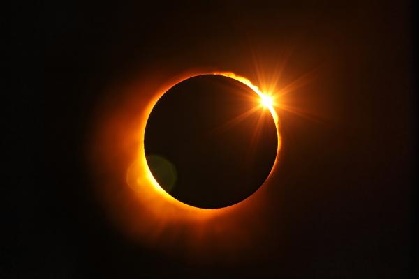 Eclipse solar