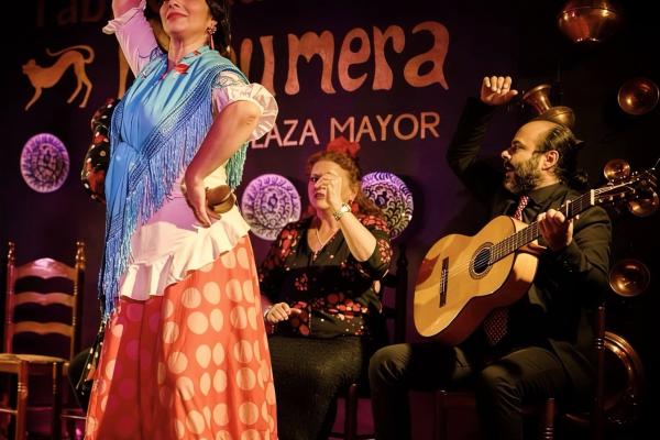 Imagen de elenco flamenco en el Tablao La Quimera