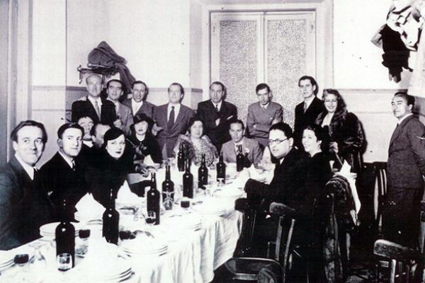 El histórico banquete de la Generación del 27 en el restaurante madrileño Los Galayos (entonces Casa Rojo), celebrado el 29 de abril de 1936 en homenaje a Luis Cernuda. Es considerada la última fotografía del grupo antes de la Guerra Civil. / Foto: Archivo Fundación Federico García Lorca (Signatura 3.1.124).