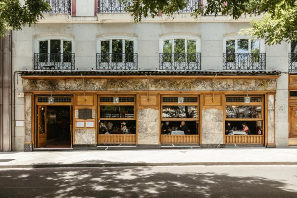 Fachada del Café Gijón. © Juan Picornell Rowe