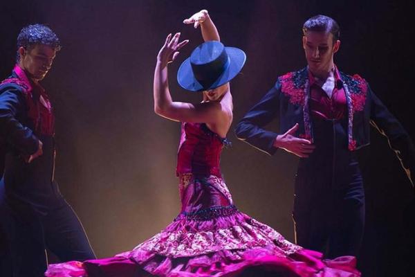 Danza "Danzas solemnes" 