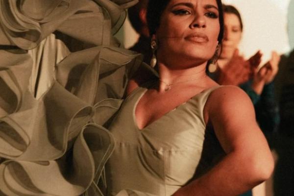 Isaac de los Reyes y Lisi Sfair, un baile que no se queda quieto